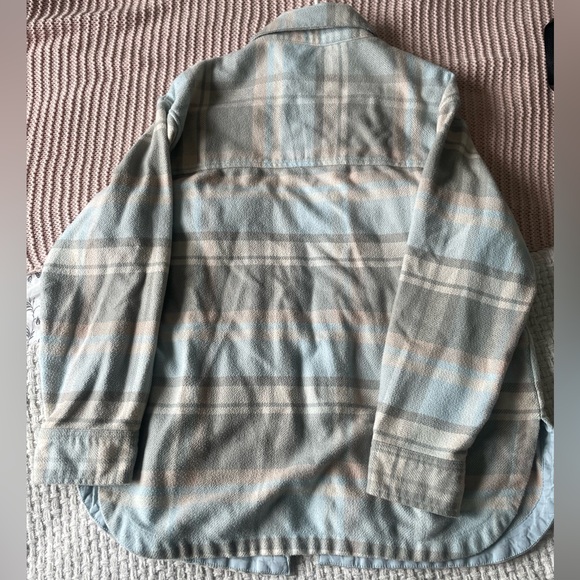 American Eagle Plaid Button-Down Shacket - Picture 3 of 5
